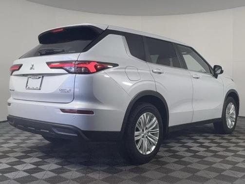 2023 Mitsubishi Outlander ES 2.5 S-AWC