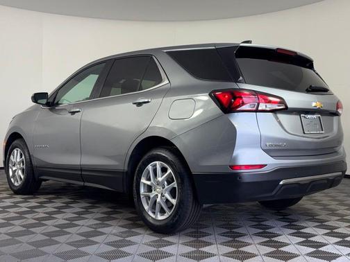 Sterling Gray Metallic 2024 Chevrolet Equinox 1LT
