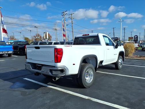 2026 Chevrolet Silverado 3500 LT