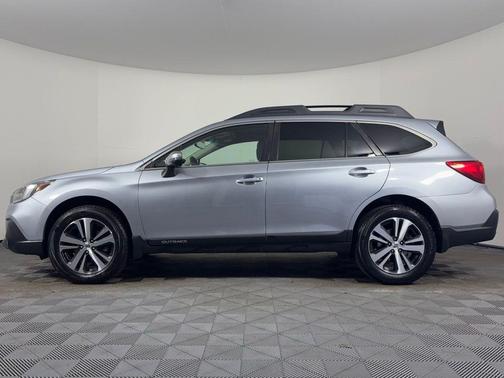 Ice Silver Metallic 2019 Subaru Outback 2.5i Limited