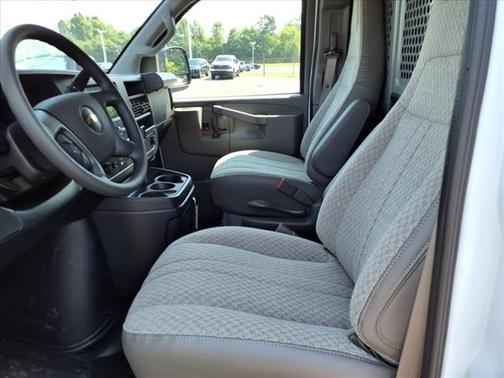 2025 Chevrolet Express 2500 RWD 2500 Regular Wheelbase WT