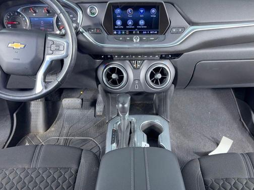 Silver Ice Metallic 2020 Chevrolet Blazer 2LT