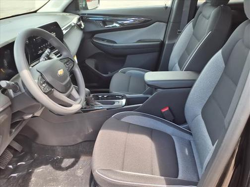 Mosaic Black Metallic 2026 Chevrolet Trailblazer LS