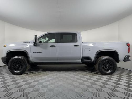 2025 Chevrolet Silverado 2500 4WD Crew Cab Standard Bed ZR2