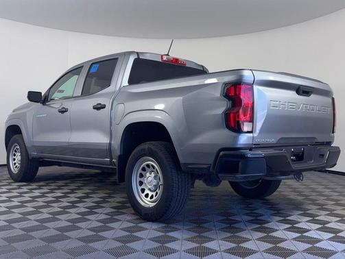 Sterling Gray Metallic 2024 Chevrolet Colorado WT