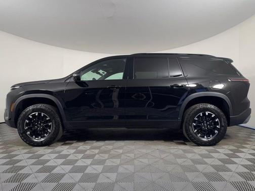 Mosaic Black Metallic 2025 Chevrolet Traverse AWD Z71