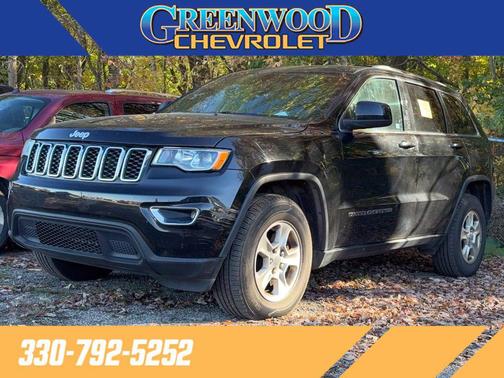 Diamond Black Crystal Pearlcoat 2017 Jeep Grand Cherokee Laredo