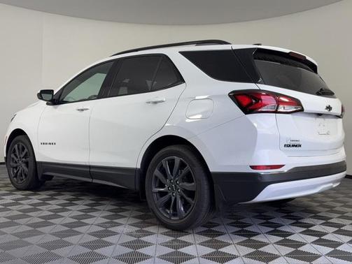 2022 Chevrolet Equinox FWD RS