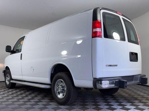 Summit White 2024 Chevrolet Express 2500 Work Van