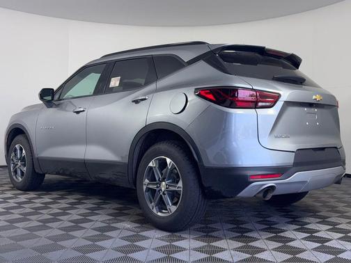 Sterling Gray Metallic 2023 Chevrolet Blazer 2LT