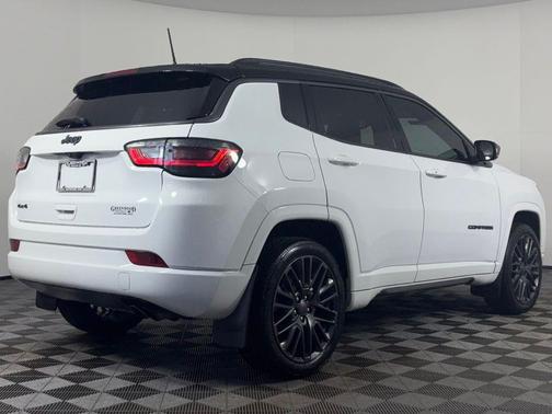 Bright White Clearcoat 2022 Jeep Compass High Altitude