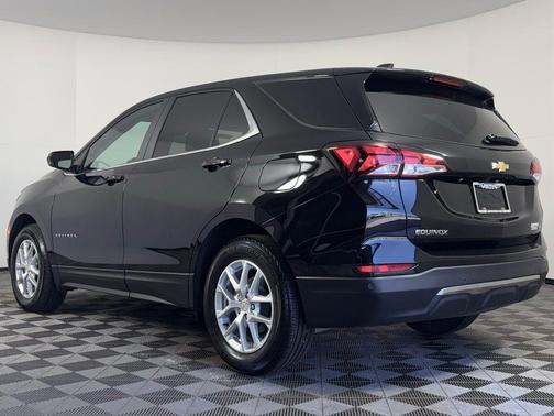 Mosaic Black Metallic 2024 Chevrolet Equinox 1LT
