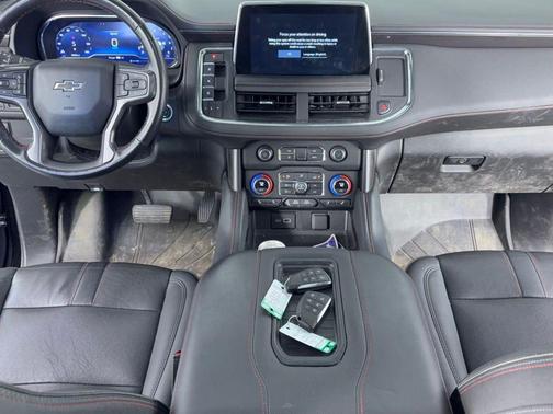 Black 2022 Chevrolet Suburban RST