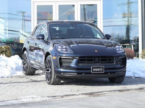 2023 Porsche Macan Base