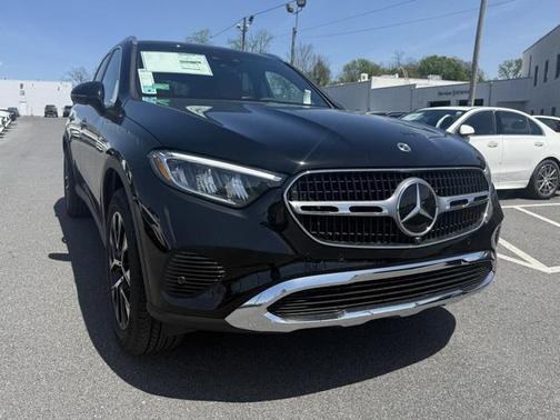 2025 Mercedes-Benz GLC 350e Base