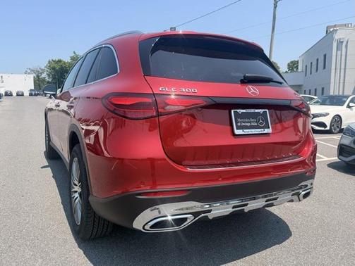 2025 Mercedes-Benz GLC 300 4MATIC