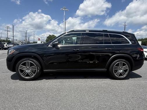 2025 Mercedes-Benz GLS 450 4MATIC