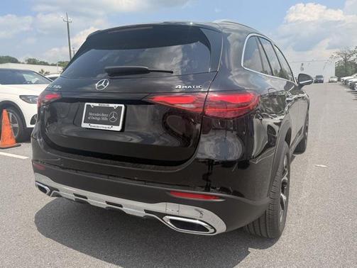 2025 Mercedes-Benz GLC 350e Base