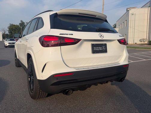 Polar White 2026 Mercedes-Benz AMG GLA 35 4MATIC