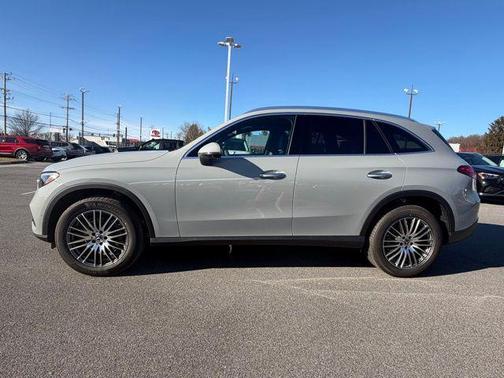 Alpine 2026 Mercedes-Benz GLC 300 4MATIC Coupe