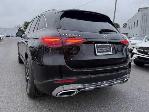 2026 Mercedes-Benz GLC 300 Base