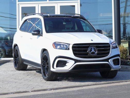 White 2025 Mercedes-Benz GLS 580 4MATIC