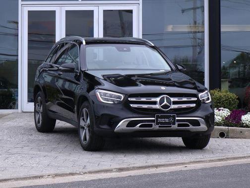 Black 2022 Mercedes-Benz GLC 300 4MATIC