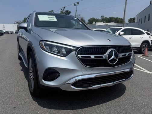 2025 Mercedes-Benz GLC 300 4MATIC