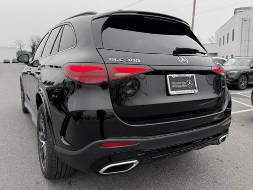 2026 Mercedes-Benz GLC 300 4MATIC