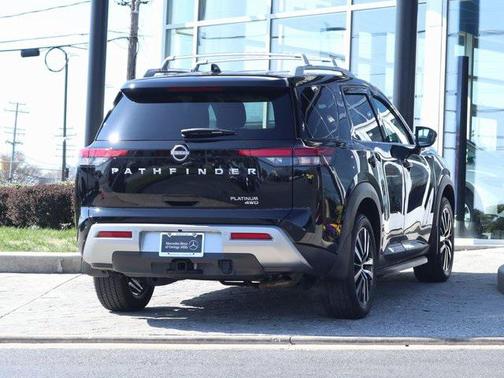 2024 Nissan Pathfinder Platinum 4WD
