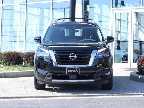 2024 Nissan Pathfinder Platinum 4WD