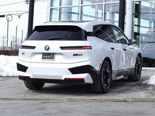Mineral White Metallic 2025 BMW iX M60