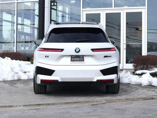 Mineral White Metallic 2025 BMW iX M60