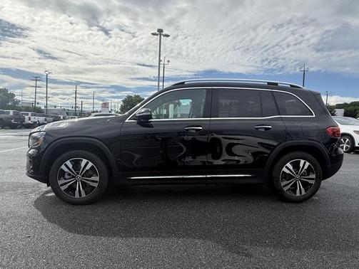 2025 Mercedes-Benz GLB 250 4MATIC