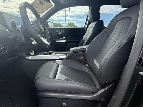 2025 Mercedes-Benz GLB 250 4MATIC