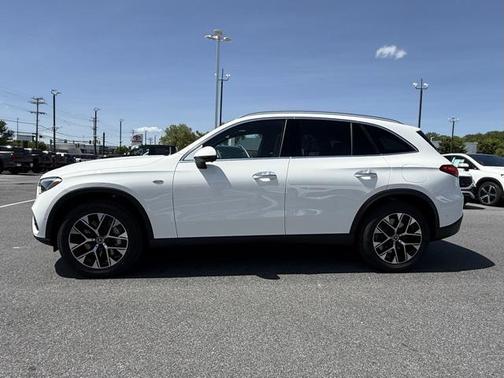 2025 Mercedes-Benz GLC 350e Base