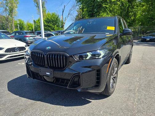 Black Sapphire Metallic 2024 BMW X5 xDrive40i