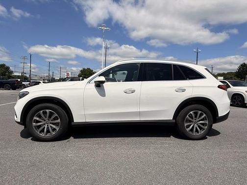 2025 Mercedes-Benz GLC 300 4MATIC