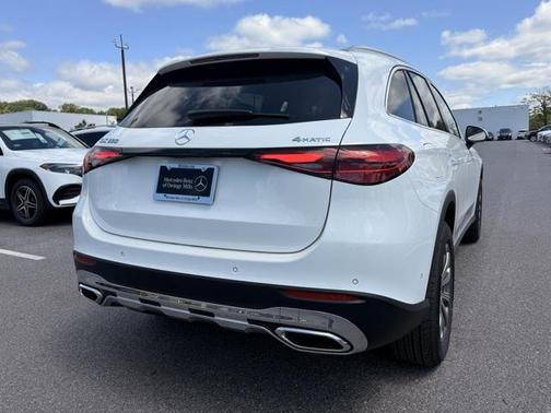 2025 Mercedes-Benz GLC 300 4MATIC