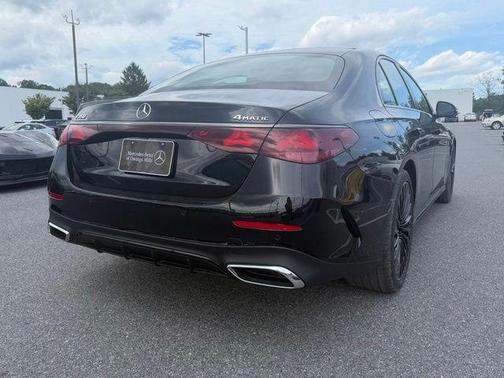 Black 2027 Mercedes-Benz E-Class E 350