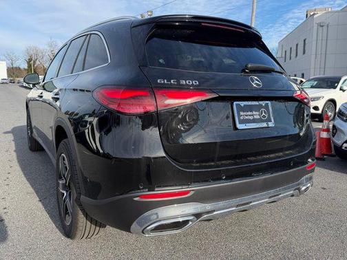 Black 2026 Mercedes-Benz GLC 300 4MATIC