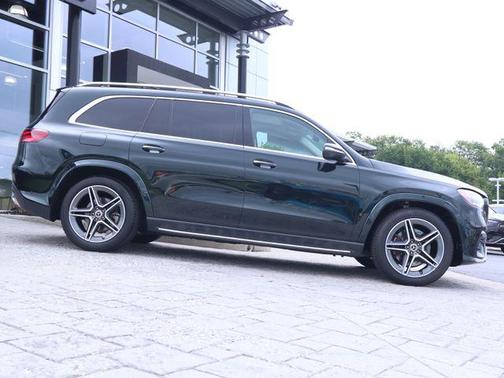 Emerald Green Metallic 2024 Mercedes-Benz GLS 450 4MATIC