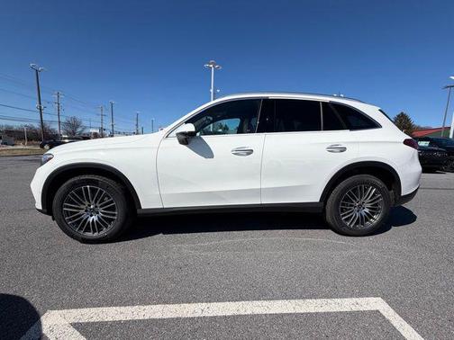 Polar White 2026 Mercedes-Benz GLC 300 4MATIC