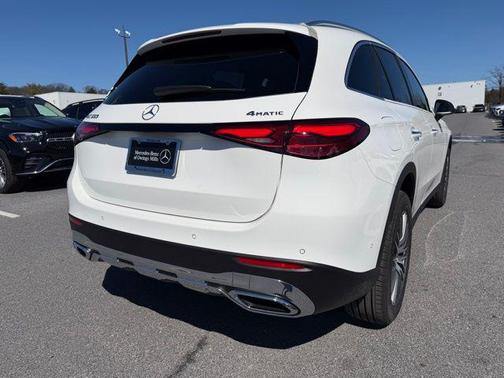 Polar White 2026 Mercedes-Benz GLC 300 4MATIC