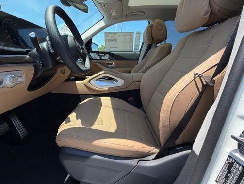 Polar White 2026 Mercedes-Benz GLS 450 4MATIC