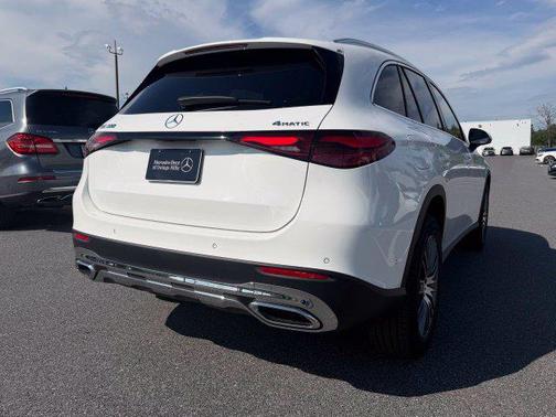 Polar White 2027 Mercedes-Benz GLC 300 4MATIC