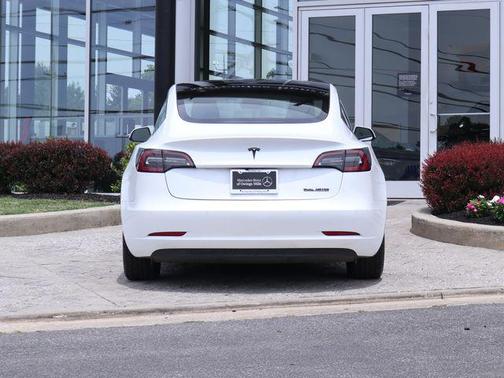 Pearl White Multi-Coat 2021 Tesla Model 3 Long Range