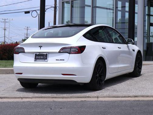 Pearl White Multi-Coat 2021 Tesla Model 3 Long Range