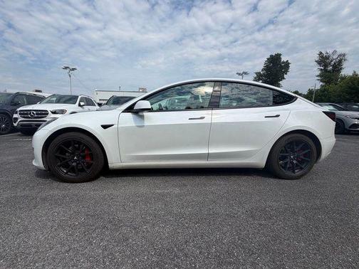 Pearl White Multi-Coat 2021 Tesla Model 3 Long Range