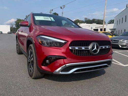 MANUFAKTUR Patagonia Red Metallic 2026 Mercedes-Benz GLA 250 4MATIC